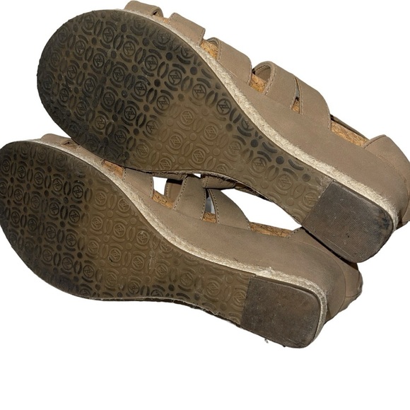 Adrienne Vittadini Women's Sandals Size 10M Tan Fabric "Timmy" Zip Close Wedge - Picture 10 of 13